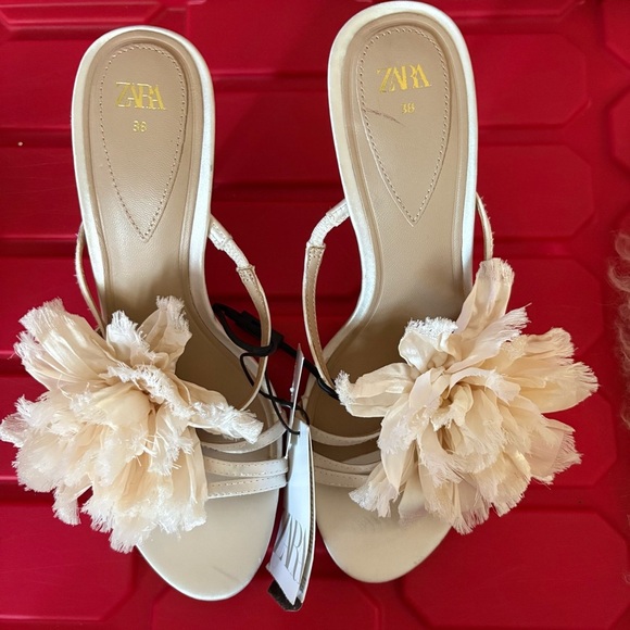 Zara flower heel sandals - Picture 11 of 11